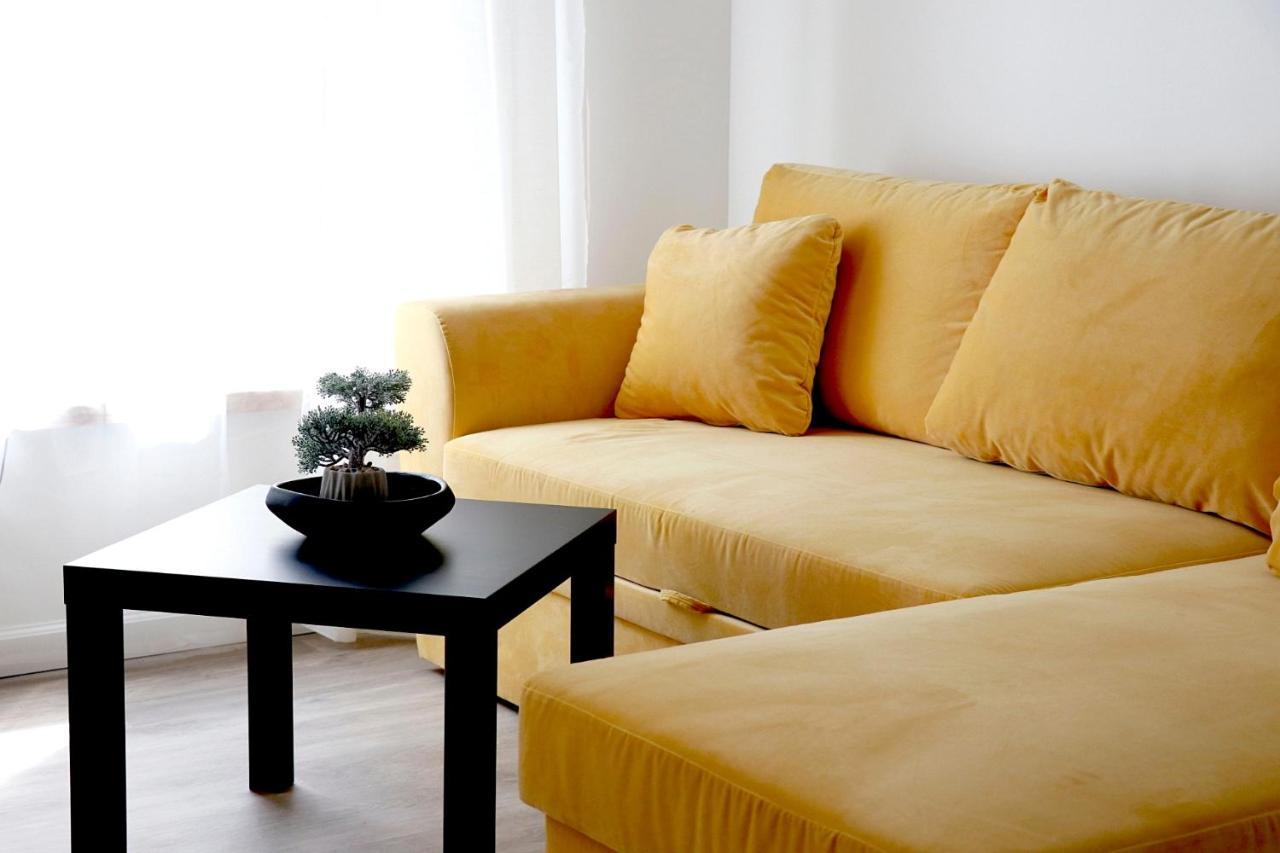 Minimalist Studio Old Town Apartments By Hostlovers Kaunas Exterior foto